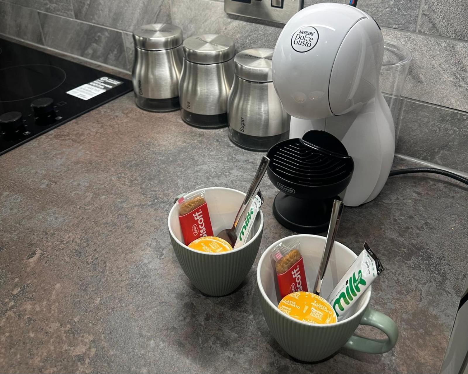 The Crown View - Luxury Apartment - Free Parking Nearby 해러게이트 외부 사진