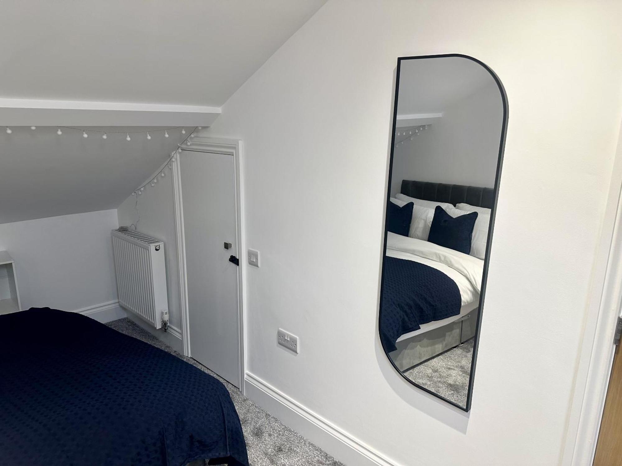 The Crown View - Luxury Apartment - Free Parking Nearby 해러게이트 외부 사진