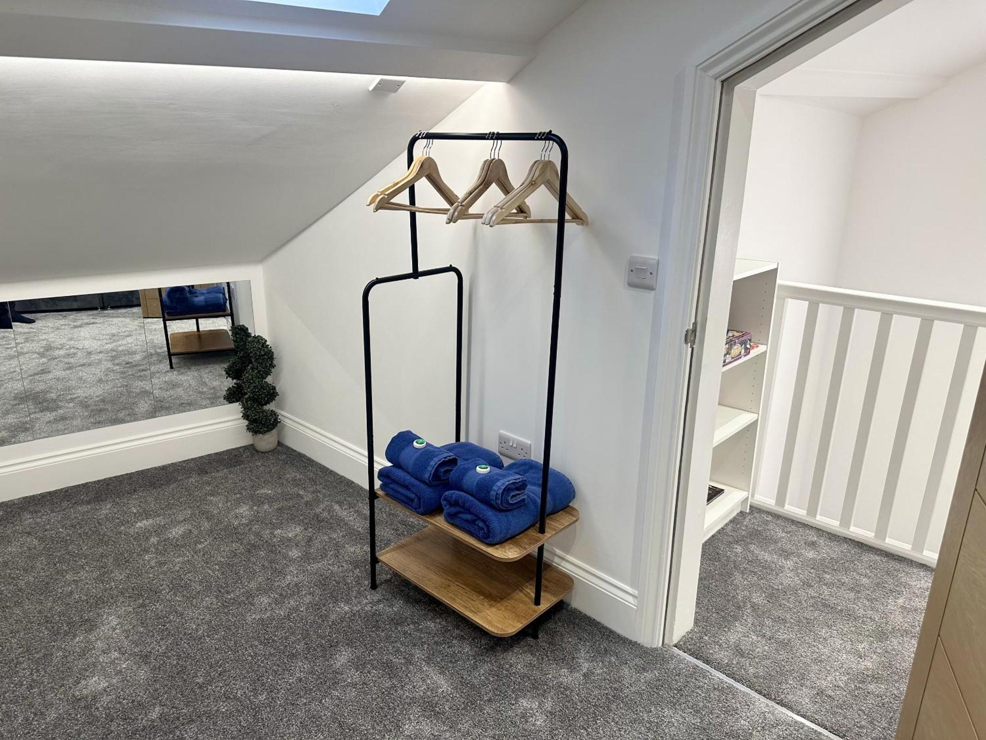 The Crown View - Luxury Apartment - Free Parking Nearby 해러게이트 외부 사진