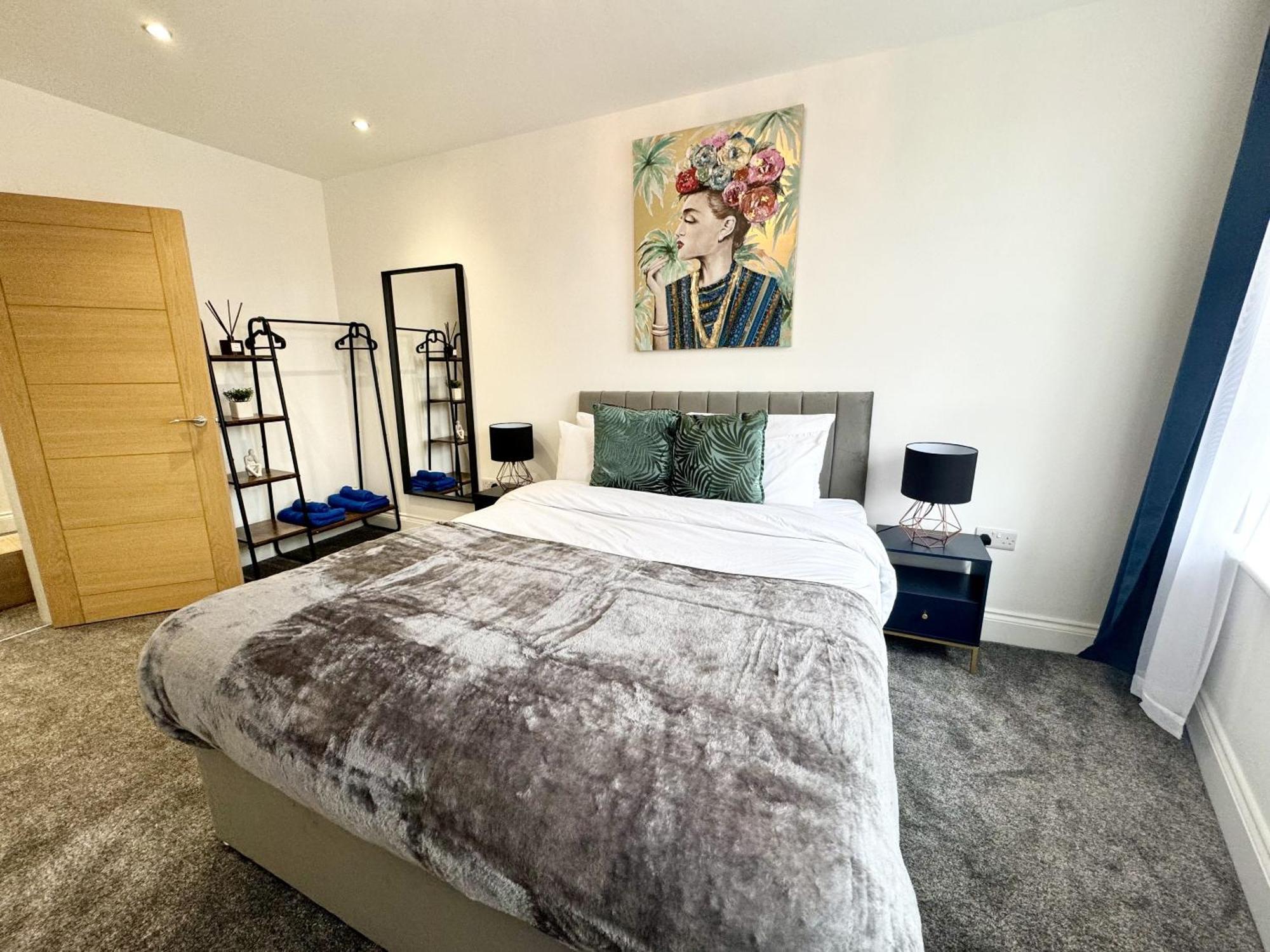 The Crown View - Luxury Apartment - Free Parking Nearby 해러게이트 외부 사진